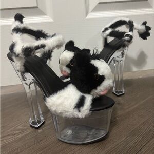 NWOB Dolls Kill / Sugar Thrillz Cow Plush Paws Platform Heels